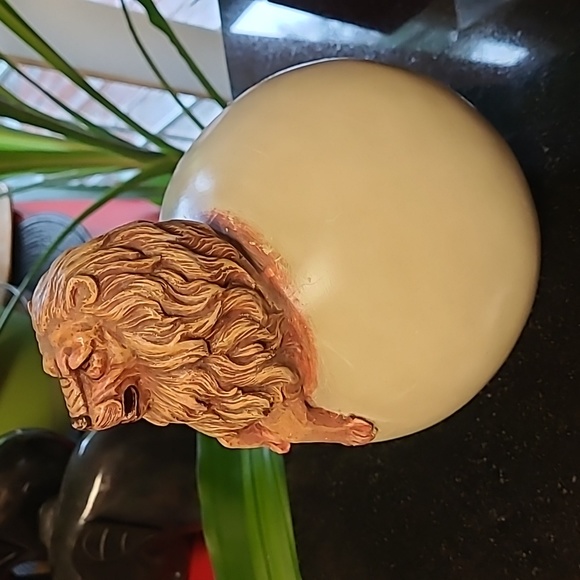 🦁Lion Soapstone Orb - Picture 4 of 10
